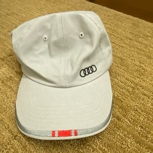 Audi hat
